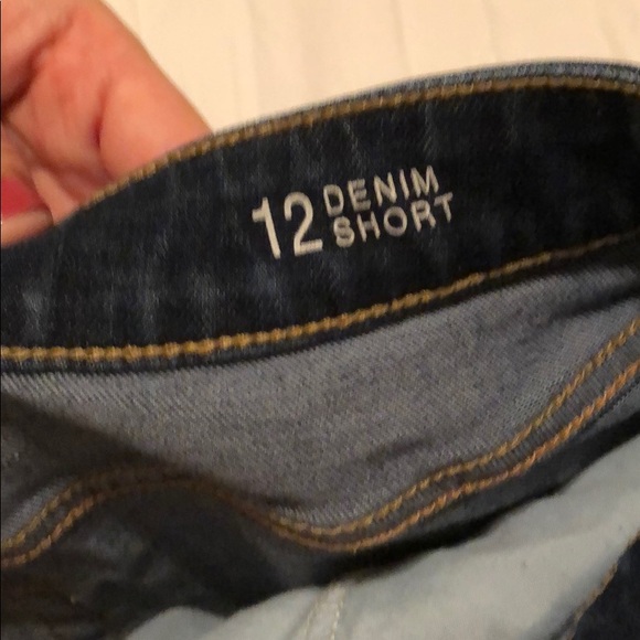 Denim shorts - Picture 4 of 5